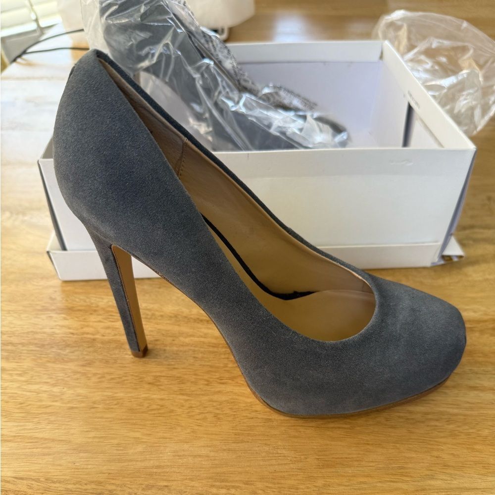 Kelsi dagger Laurie pump suede Sz 8.5
